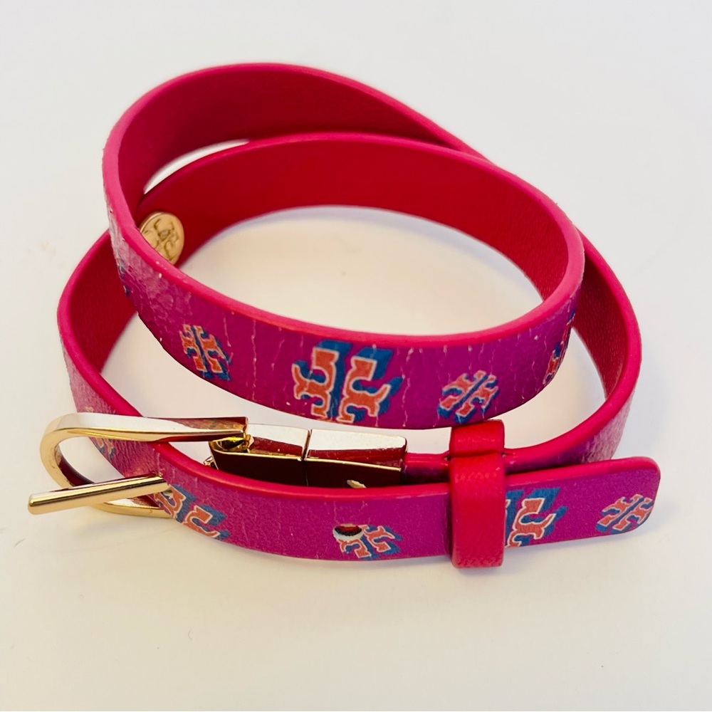 Tory Burch- Crazy Logo Pink Double Wrap Leather Buckle Bracelet - Picture 2 of 6